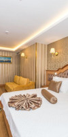 Aprilis Gold Hotel