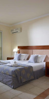 Avantis Suites Hotel 