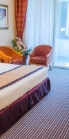 AVENUE HOTEL