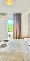 B&M Holiday Rooms