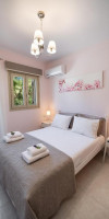 Bounatsa Studios & Apartments
