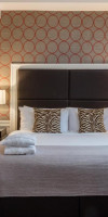 Empire Hotel