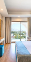 Dosinia Luxury