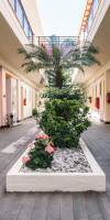 Canadian Hotel