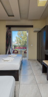 Canadian Hotel