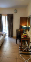 Carlton Hotel