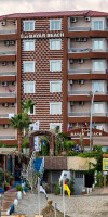 Club Bayar Beach