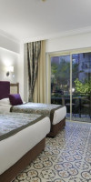 CRYSTAL AURA BEACH RESORT & SPA 