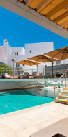 Deluxe Suites Santorini
