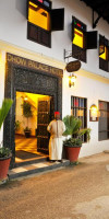 Dhow Palace Hotel