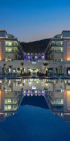 DOSINIA LUXURY RESORT