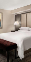 DoubleTree by Hilton Grand Hotel Biscayne Bay