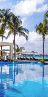 Dreams Sands Cancun Resort & Spa