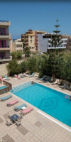 Eleni Palace Apts