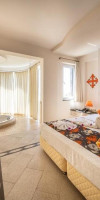 GOLDEN LIFE HEIGHTS DELUXE SUITE HOTEL
