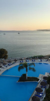 Golden Sun Hotel