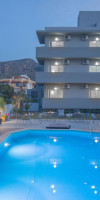 Golden Sunlight Hotel by Estia