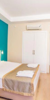 ZORBAS BEACH HOTEL