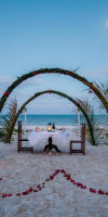 Hakuna Majiwe Beach Lodge