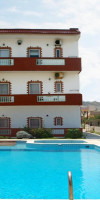Haris Apartments