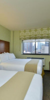 Holiday Inn Express New York - Manhattan West Side, an IHG Hotel