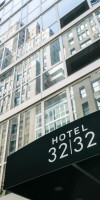 Hotel 32 32