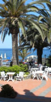 HOTEL ARATHENA ROCKS