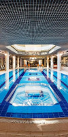 Hotel Aro Palace