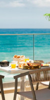 Hotel Batis Aero Beachfront Wellbeing