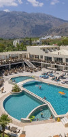 Vantaris Palace