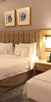 Hotel Grand Cosmopolitan