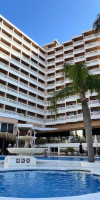 Hotel Parasol by Dorobe