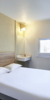 Hotelf1 Gennevilliers Asnieres