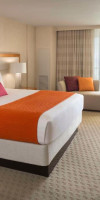 Hyatt Regency Waikiki Beach Resort & Spa