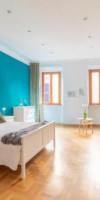IFLAT SPANISH STEPS BLUE APARTMENT