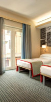 iQ Hotel Roma