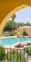 Jardim da Meia Praia Resort
