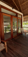 Jaribu Beach Hotel