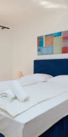 Kablar'S Sunny Suites
