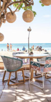 Kaimana Beach Hotel