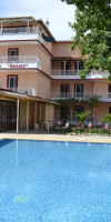 Kalias Hotel