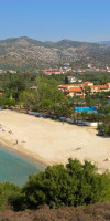 KAMARI BEACH