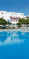 Kamari Hotel
