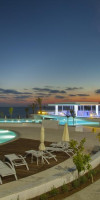 King Evelthon Beach Hotel & Resort 