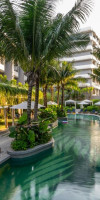 La Green Hotel & Residence