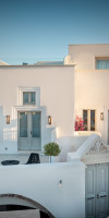 La Madeleine Oia Suites & Caves
