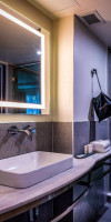 La Quinta Inn & Suites by Wyndham Times Square South