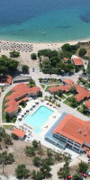 LAGOMANDRA BEACH HOTEL