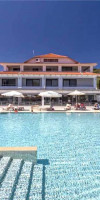 Lagomandra Beach Hotel