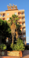 STERIS ELEGANT HOTEL APARTMENTS